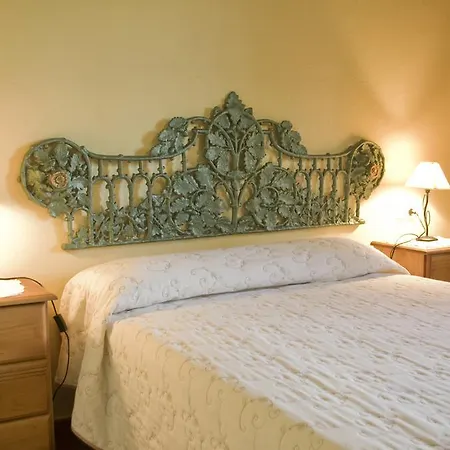 Rural Montes Malaga: Lagar Don Sancho Villa Room photo